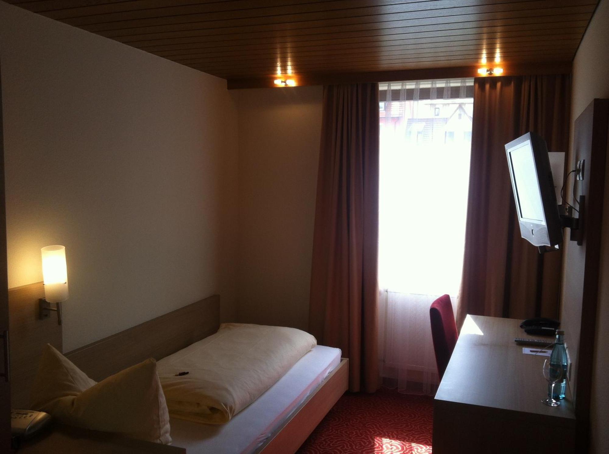 ורטהיים Tauberhotel Kette מראה חיצוני תמונה